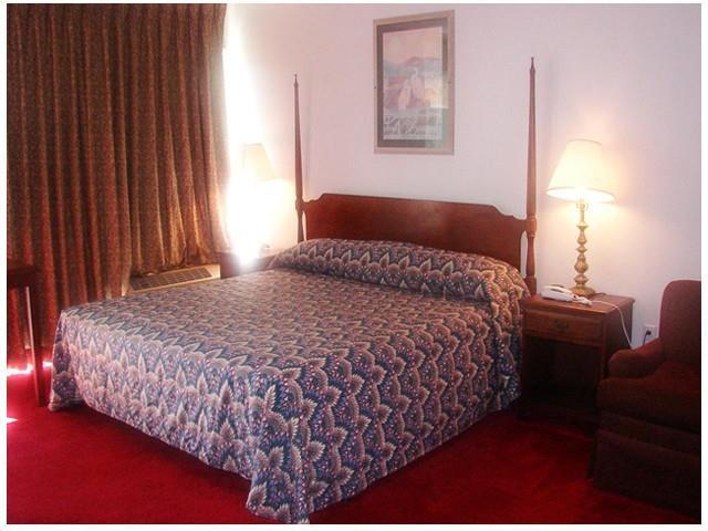 Red Carpet Inn Джезуп Номер фото